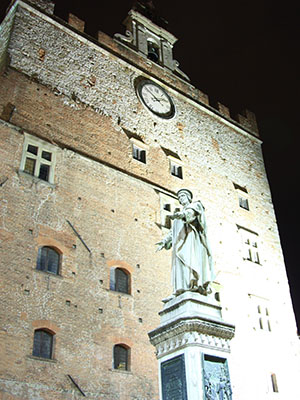 Palazzo Pretorio notte
