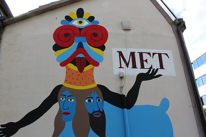 Ultimi ritocchi al murale di Dem per il Metastasio di Prato (foto)