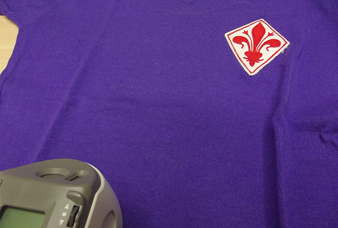 Di che colore è la maglia viola della Fiorentina?