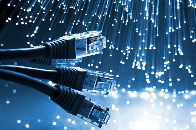 Domini .it - Cavi di rete e fibre ottiche - internet