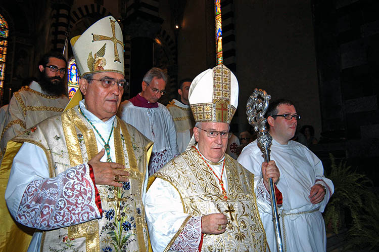 Corteggio storico e solenne pontificale con il cardinale Bassetti