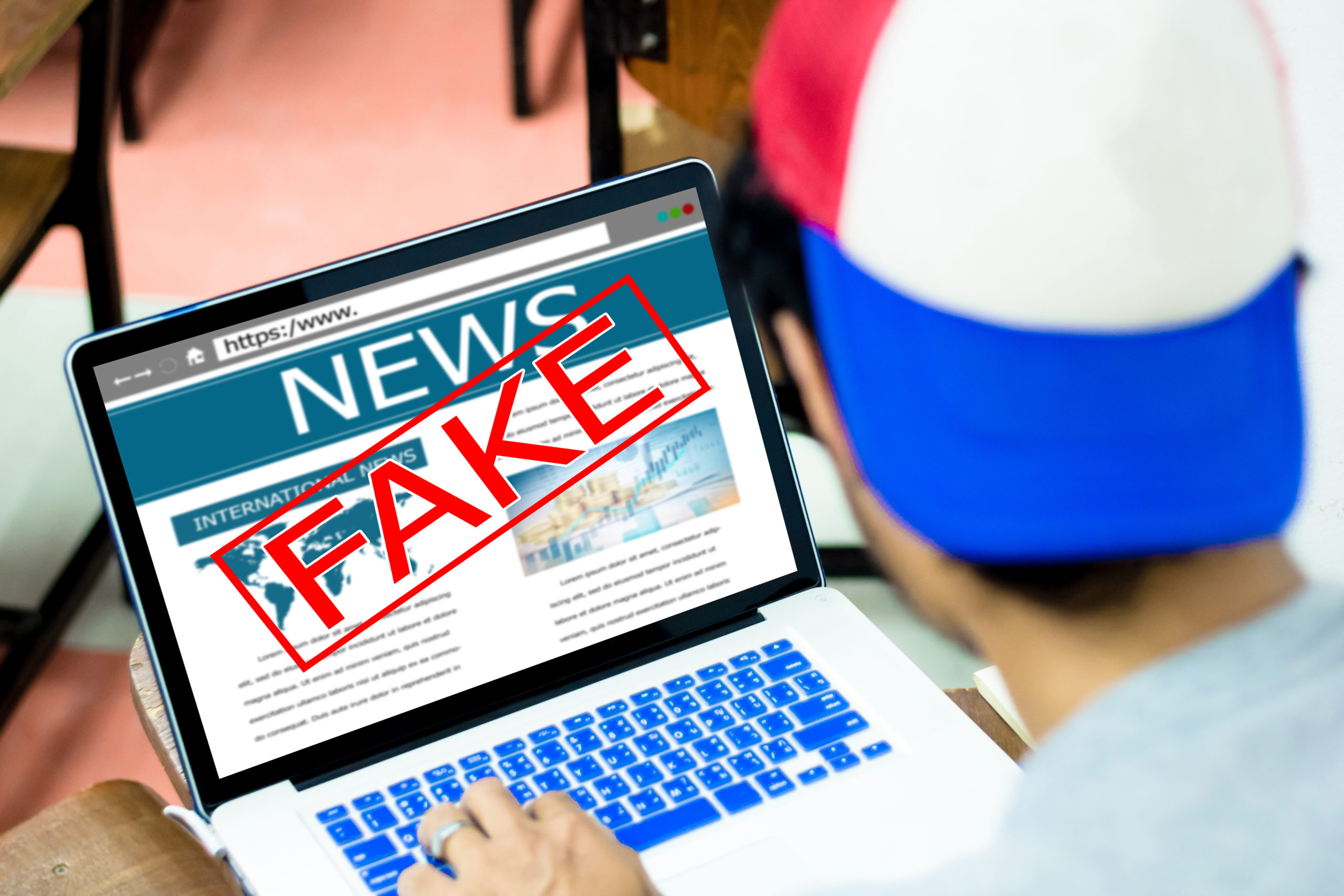 Fake news, l’arma di persuasione di massa raccontata in un libro