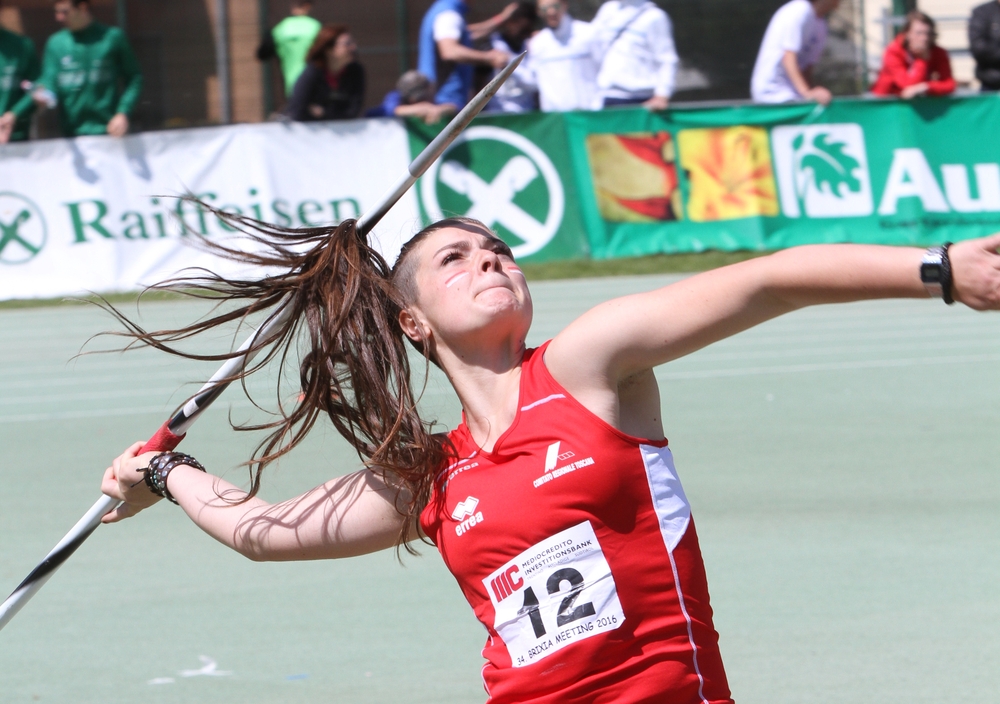 Giulia Chenet quando praticava il lancio del giavellotto (foto Fidal)