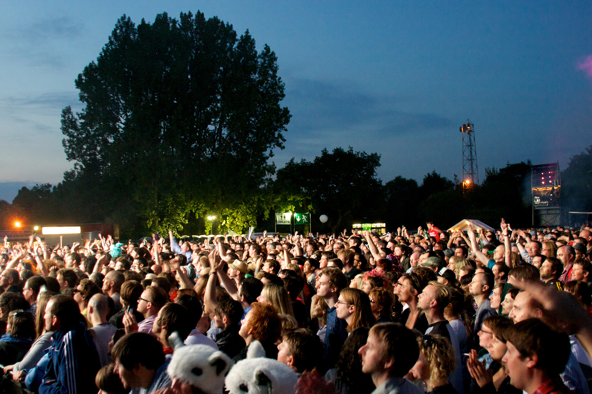 Rave party in Valdichiana, i carabinieri identificano 700 persone