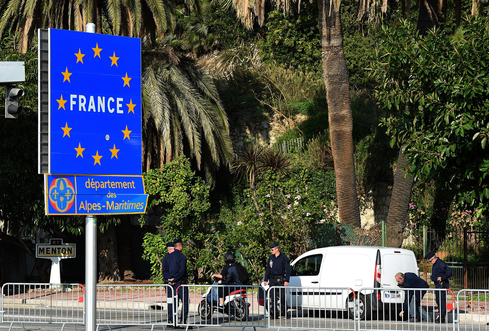 Gendarmeria al confine tra Francia e Italia