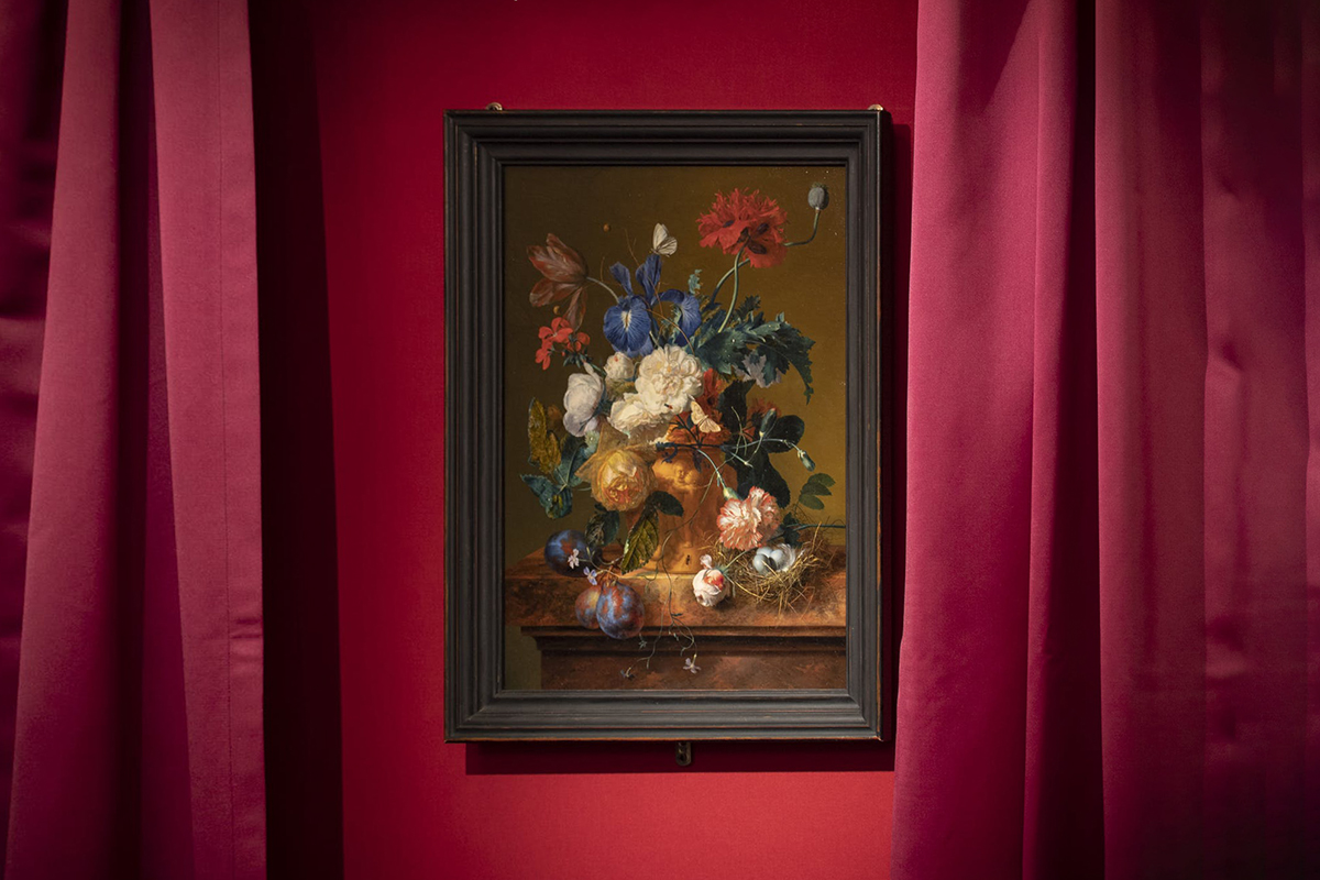 Il Vaso di Fiori  di Jan van Huysum è tornato a Palazzo Pitti. Guardatelo a colori