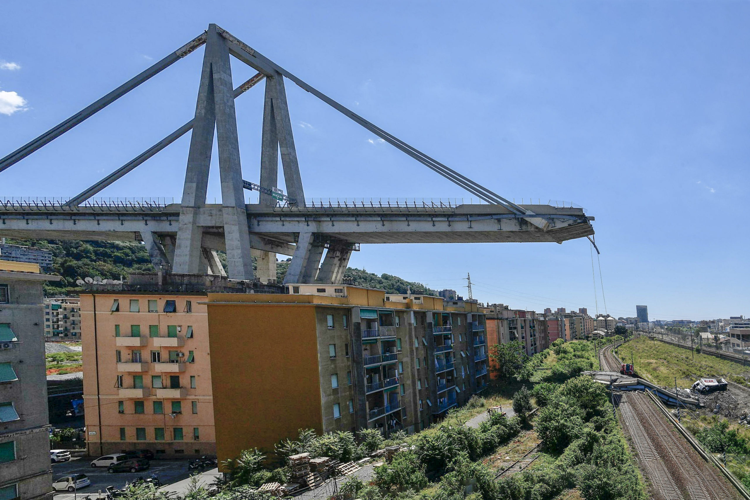 Ponte morandi Genova crollato