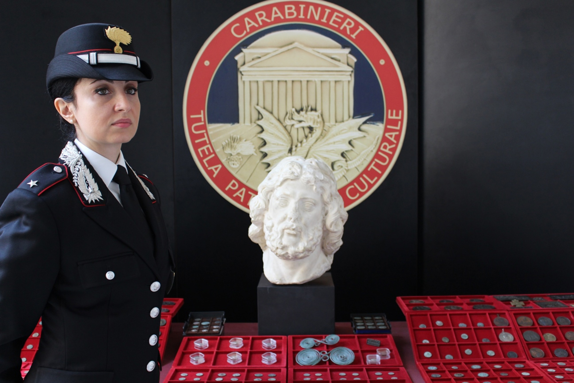 Carabinieri recuperano centinaia d’opere d’arte