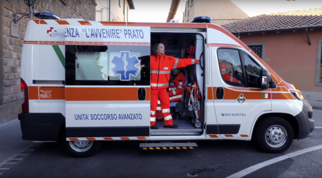 ambulanza pubblica assistenza