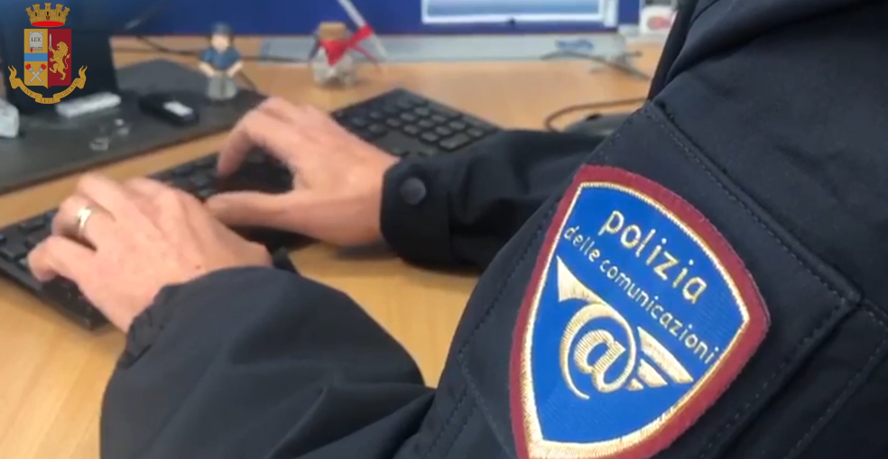 Rete di pedofili sgominata dalla polizia postale, foto e video realizzati anche in casa e con animali