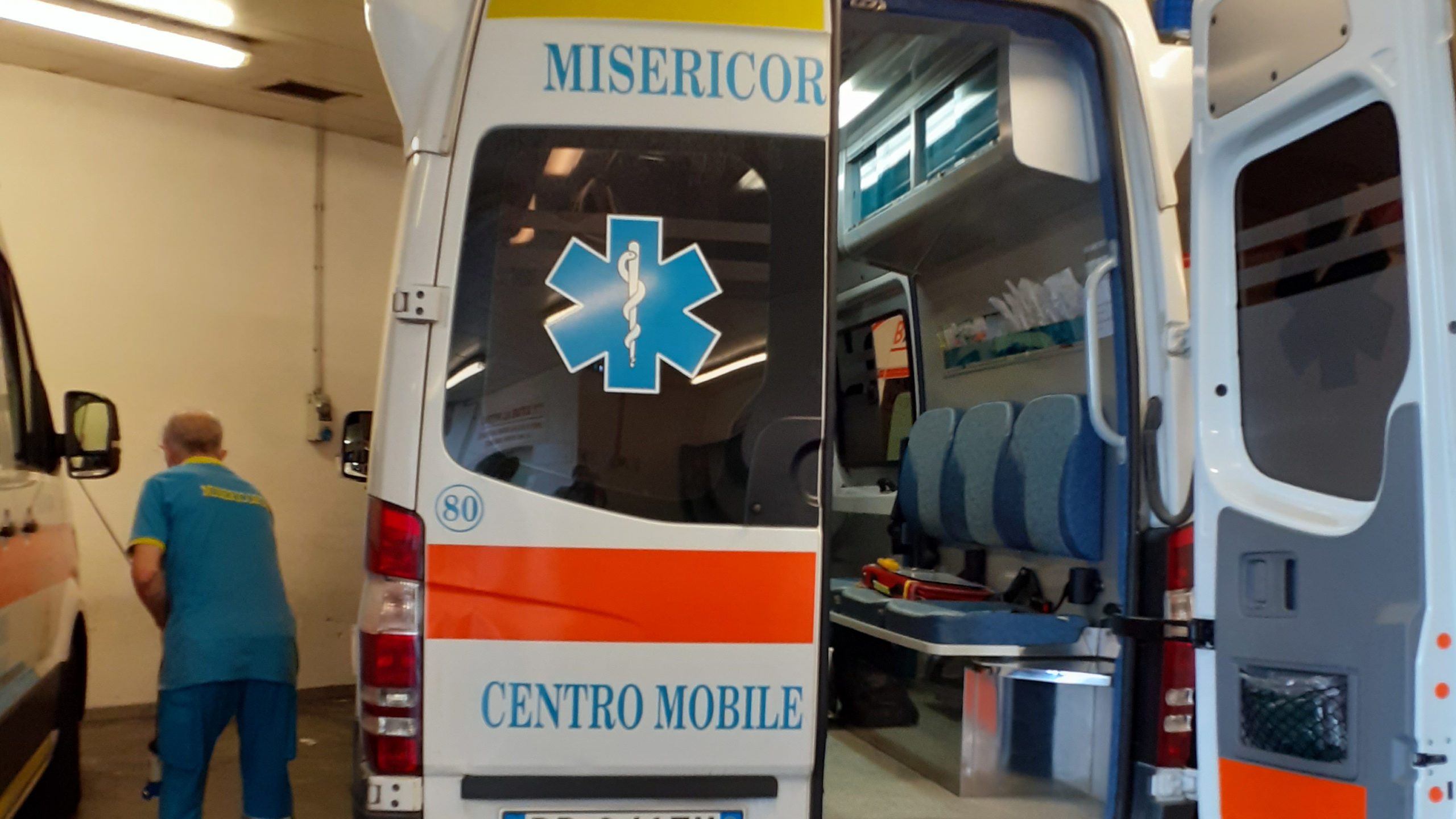 Vespe lo pungono nel volto a Migliana, salvato dai volontari della Misericordia di Vaiano