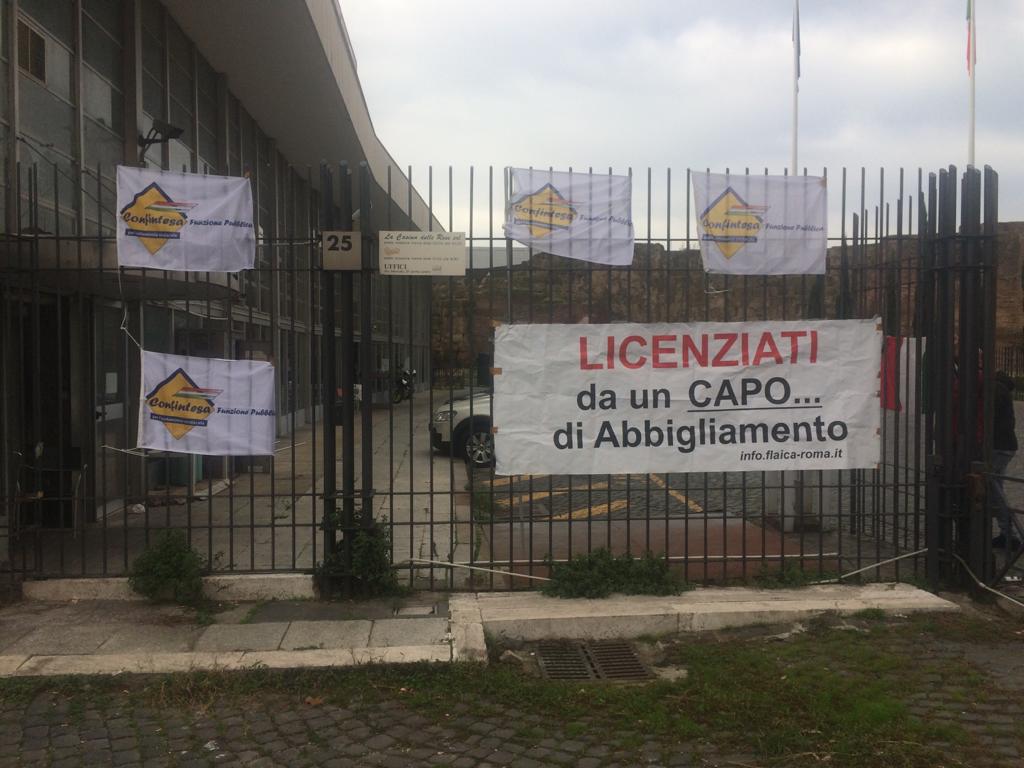 Roma Termini, lavoratori occupano locali contro licenziamento di massa