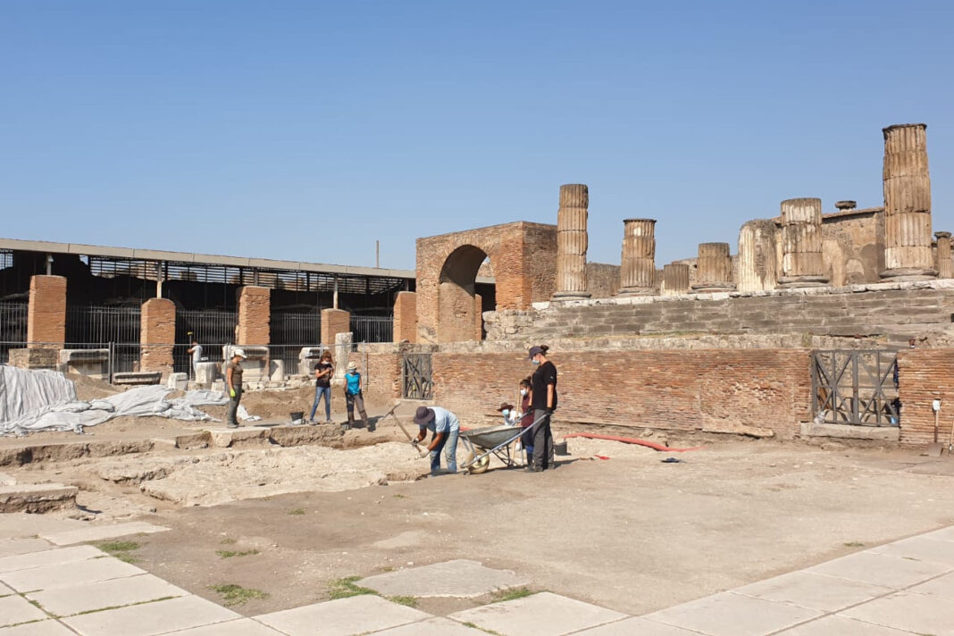 Indagini archeologiche nel foro di Pompei