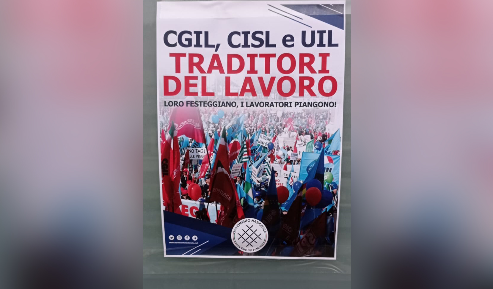 Uno dei manifesti contro i sindacati comparsi a Prato e firmati dal Movimento nazionale