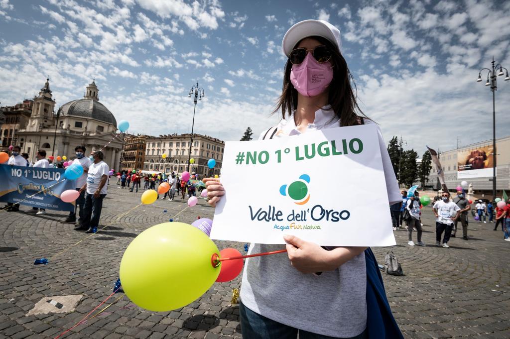 Manifestazione dei parchi tematici in piazza del popolo a Roma