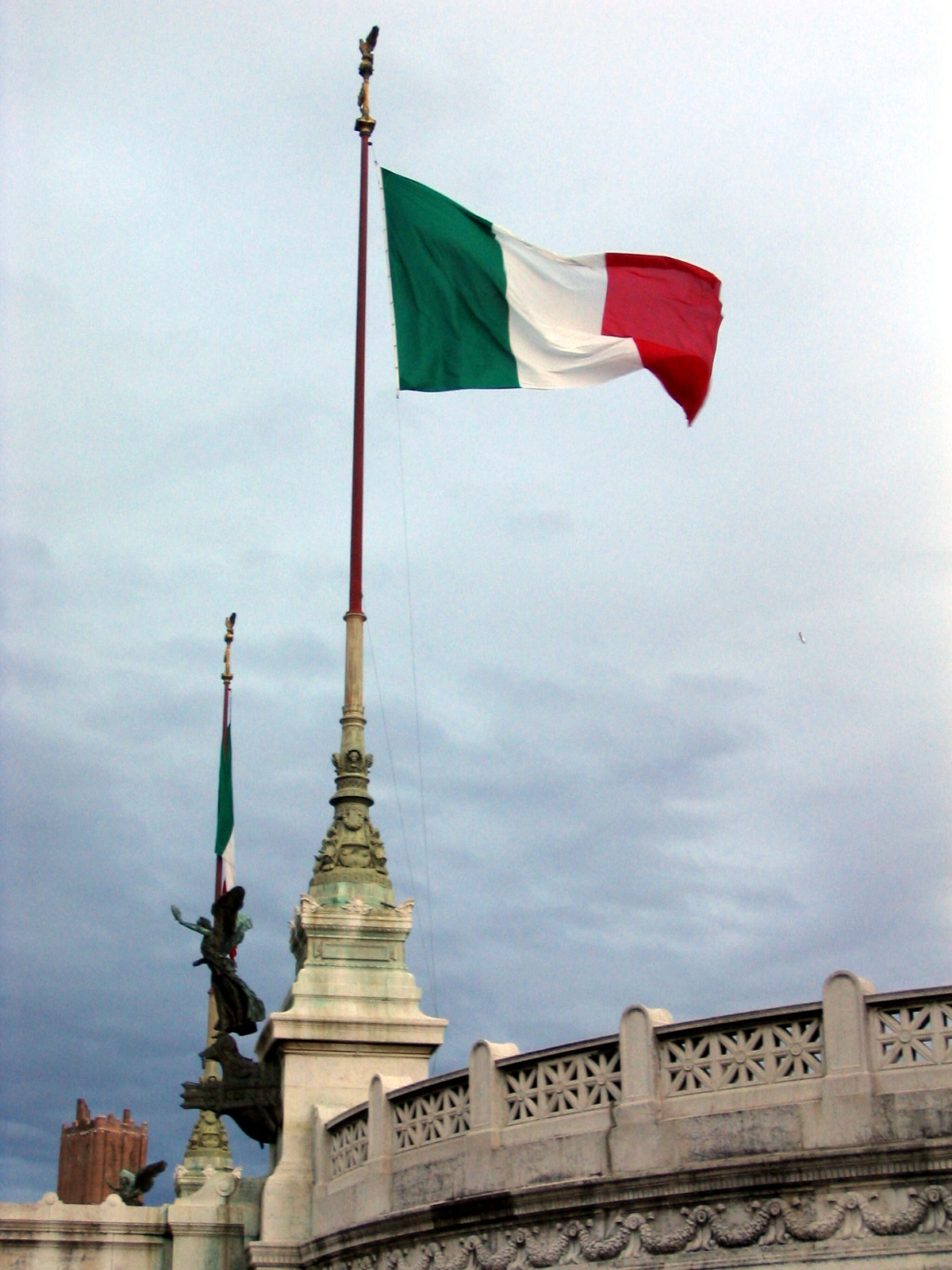 Il Tricolore senza i Savoia