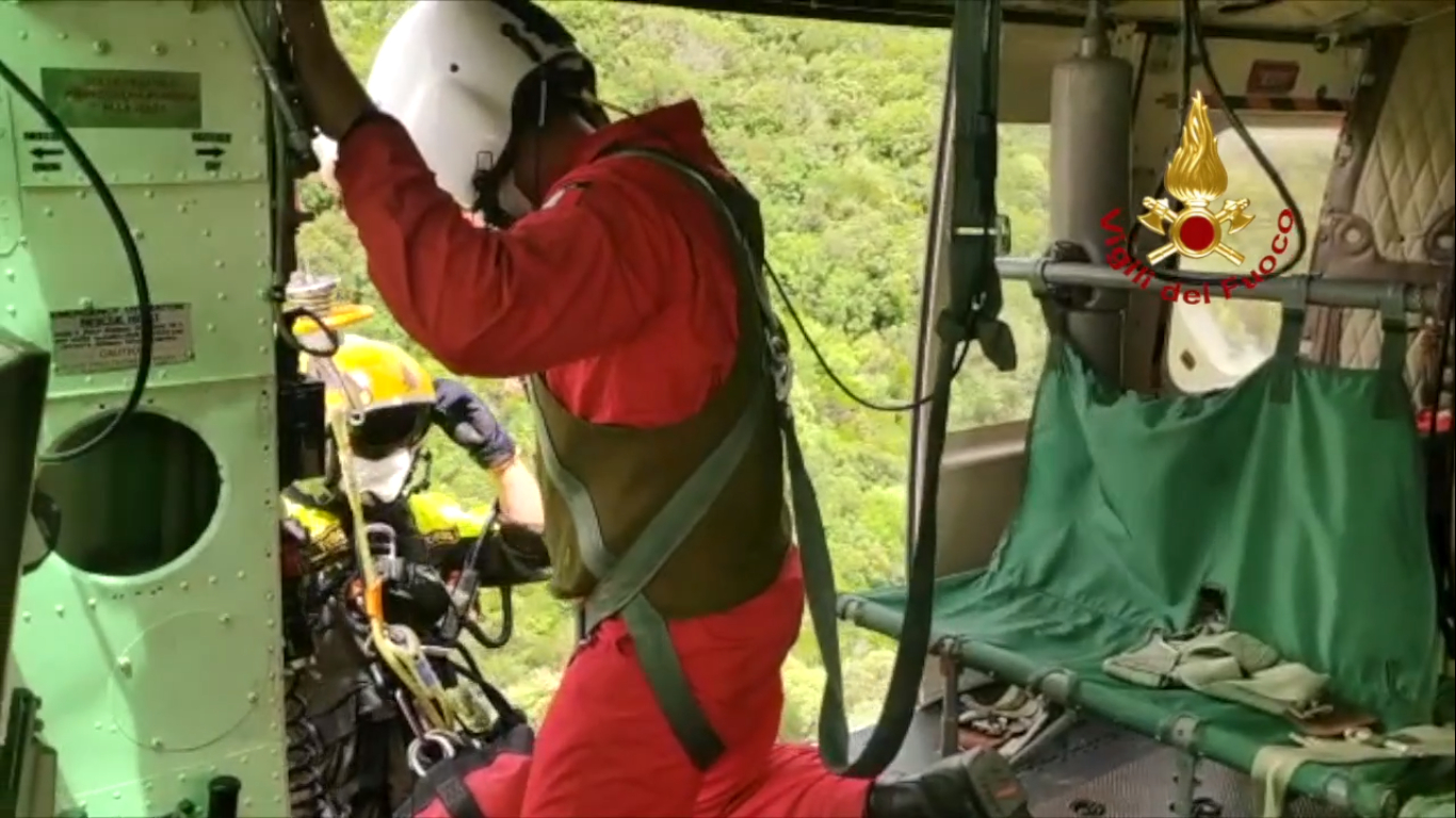 Elicottero vigili del fuoco