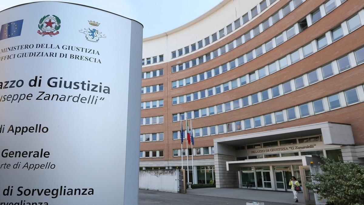 Brescia, associazioni a tribunale: revocare l’esperimento giudiziale con il maiale