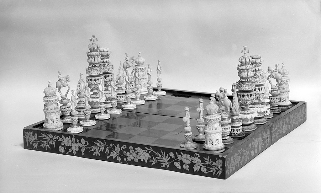 1024px chess set met 138425
