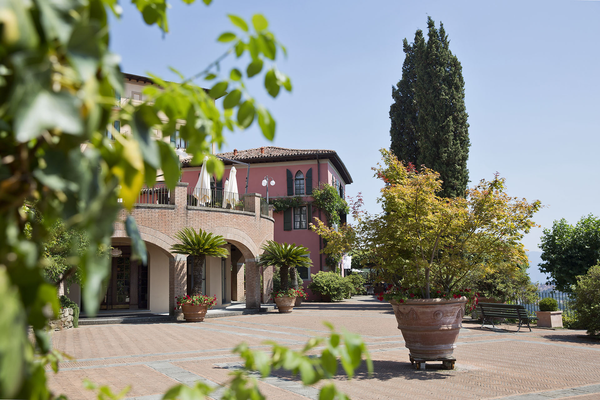 renaissance tuscany piazzetta 02