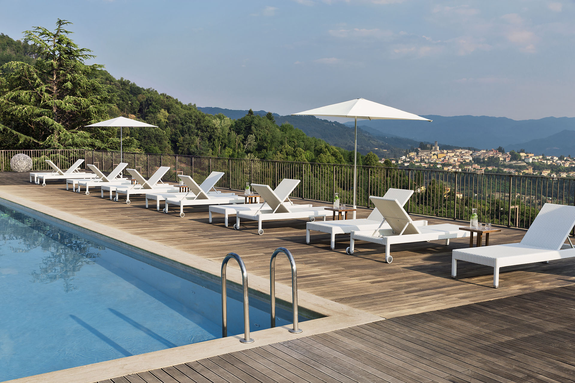 renaissance tuscany pool 03