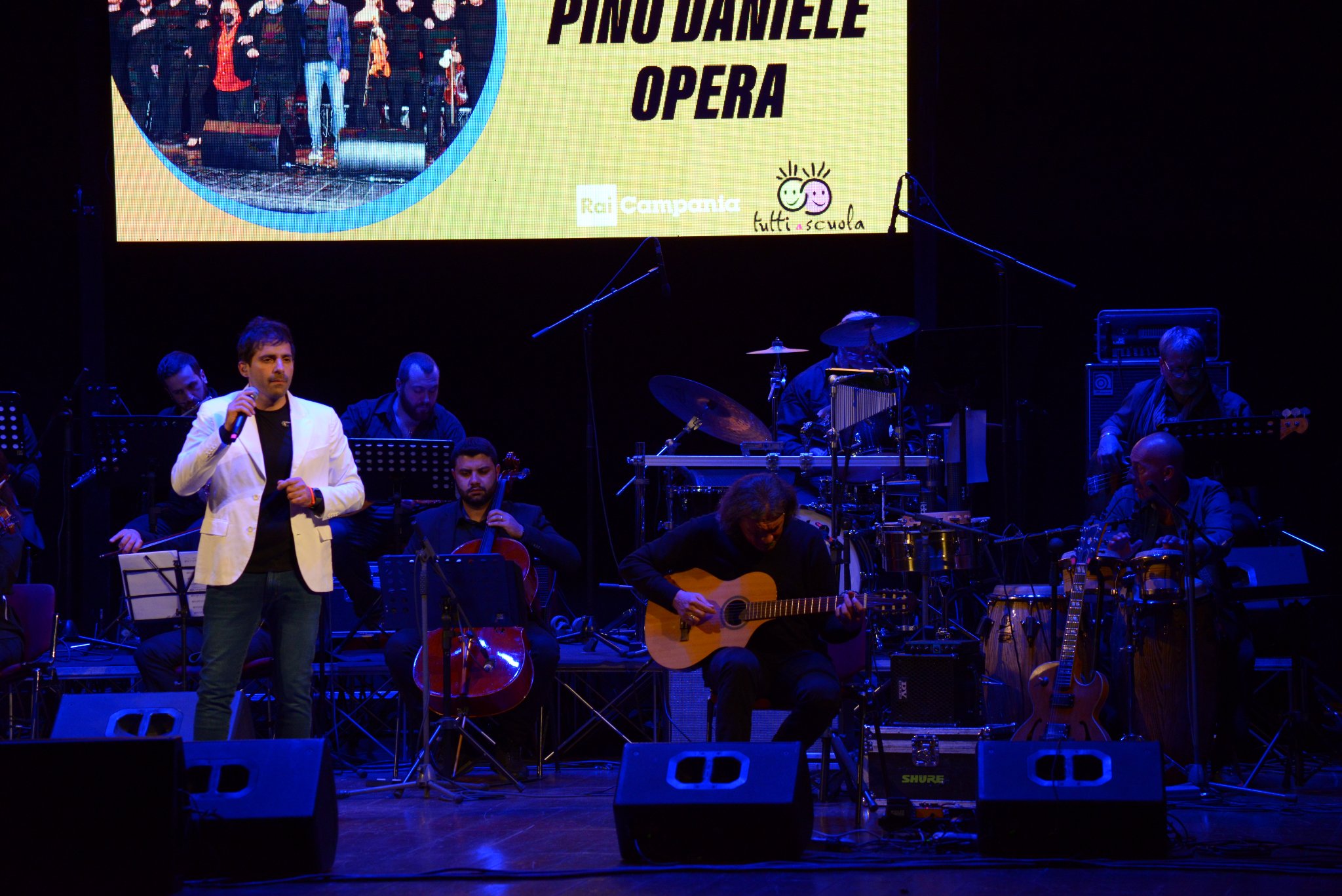 Pino Daniele, i brani più amati in versione orchestrale insieme a suoi storici collaboratori