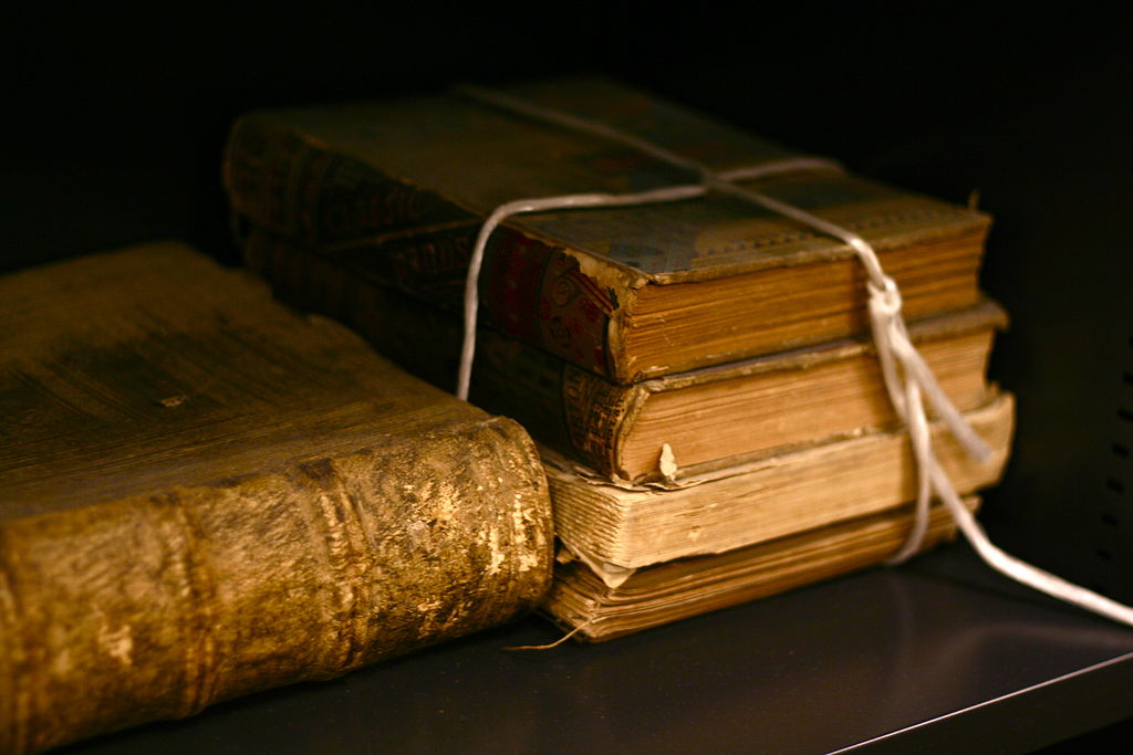1024px old books by bionicteaching