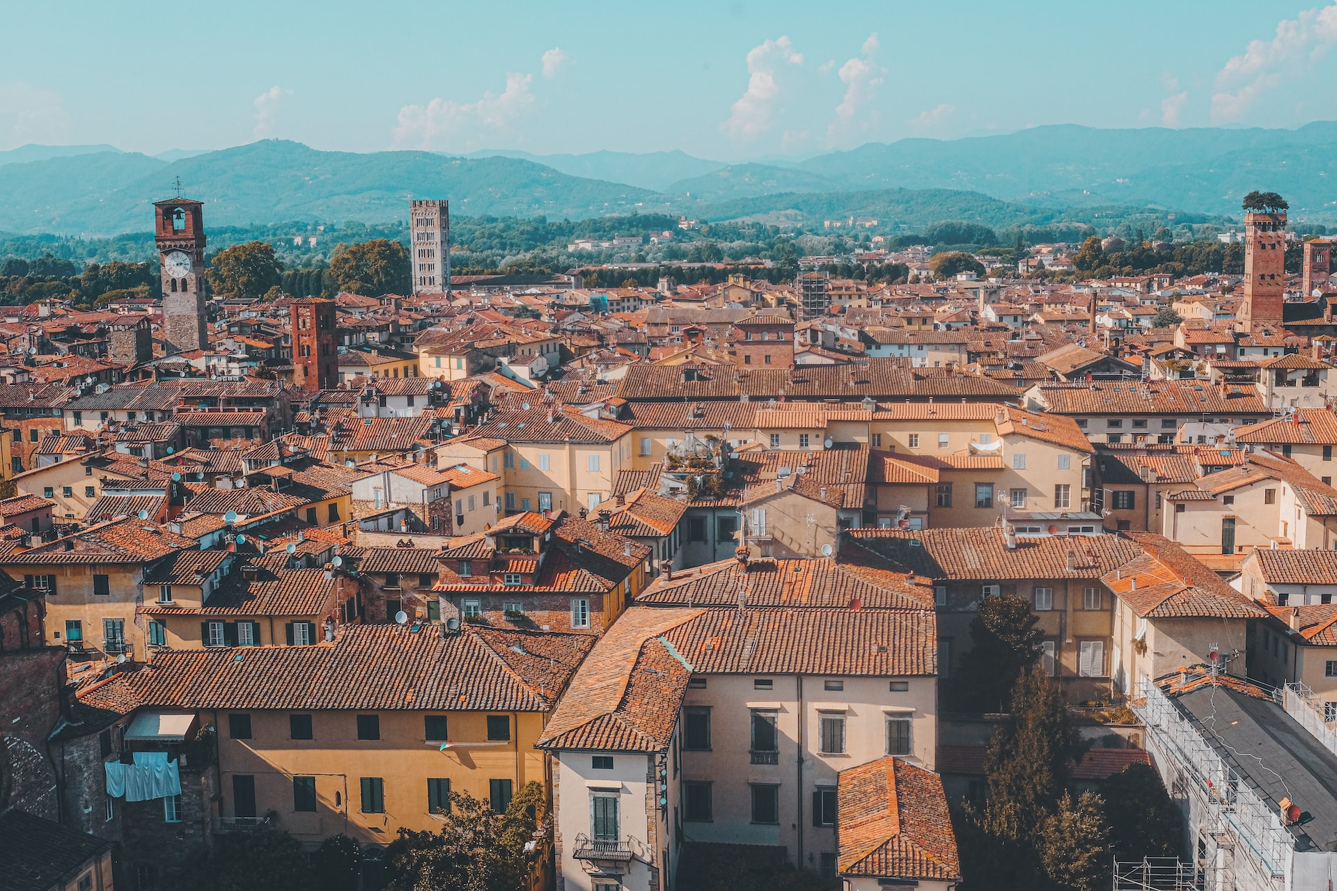 lucca © cristina gottardi via unsplash