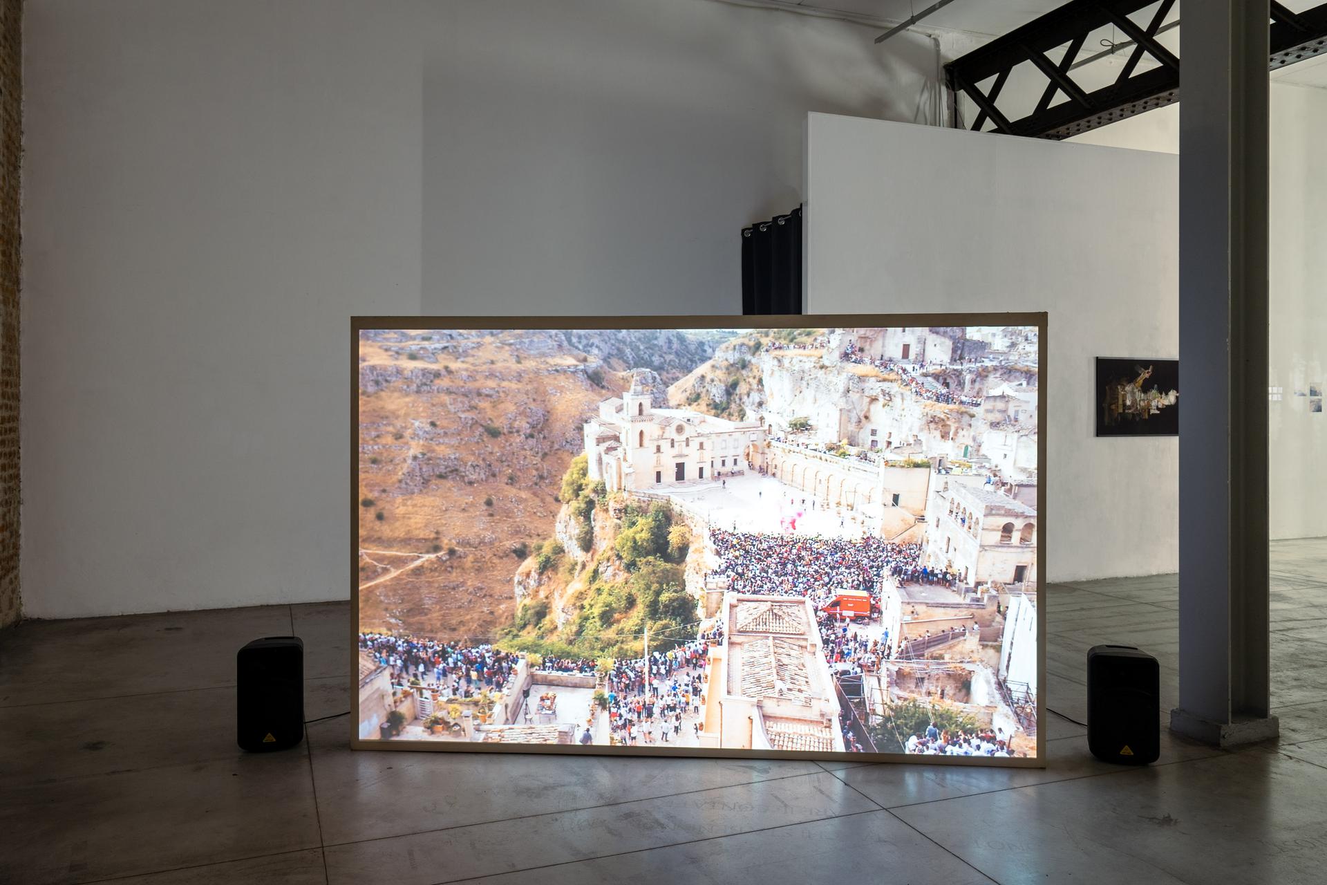 CAREOF . Aperta fino al 17 marzo la mostra ‘Il cielo stellato’ di Caterina Erica Shanta, a cura di Marta Cereda