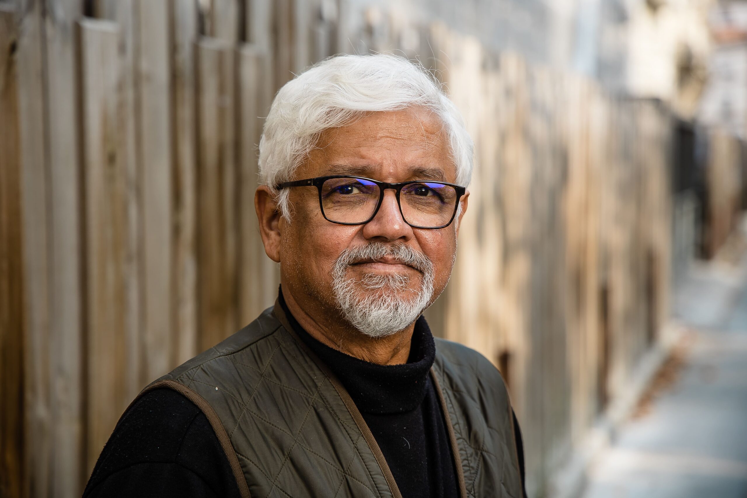<strong>Amitav Ghosh riceve il Premio Internazionale Dialoghi di Pistoia 2023</strong>
