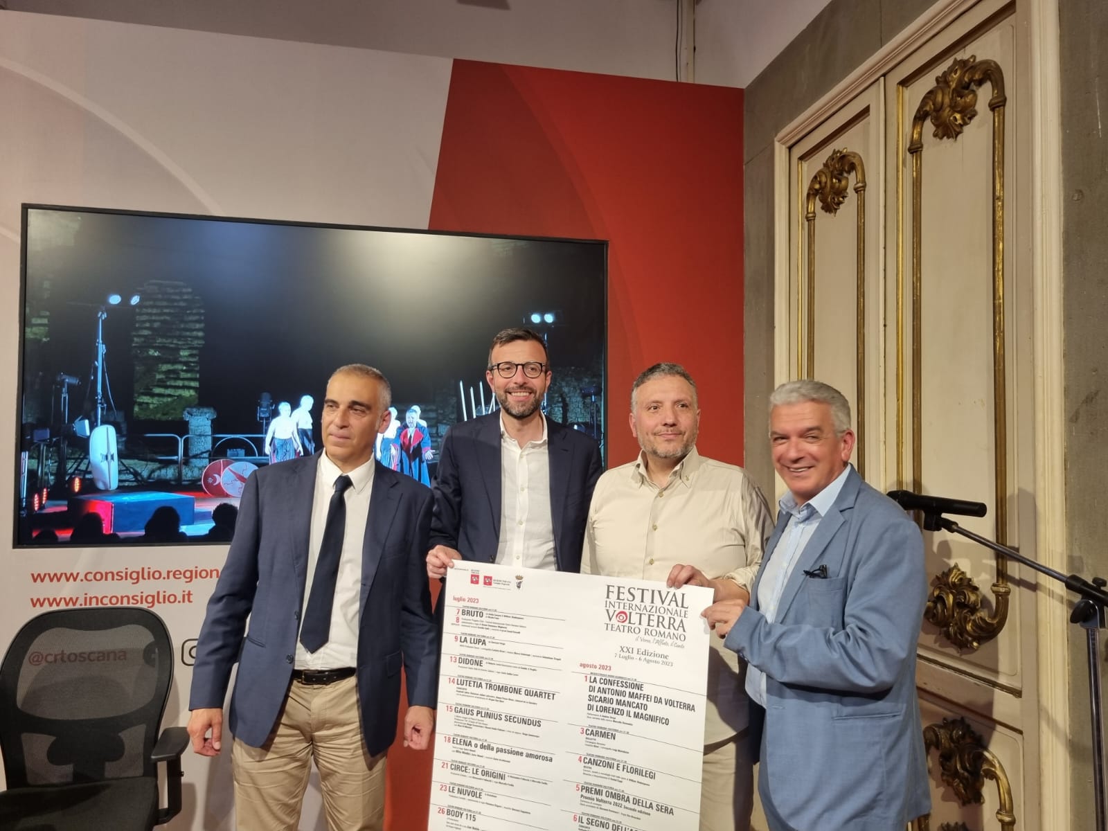 foto volterra copertina