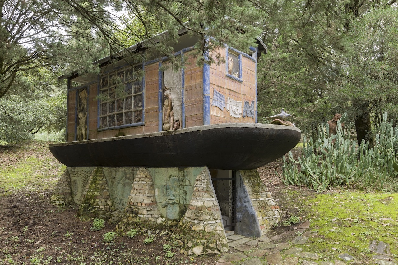 l'arca nel parco del museo tintori