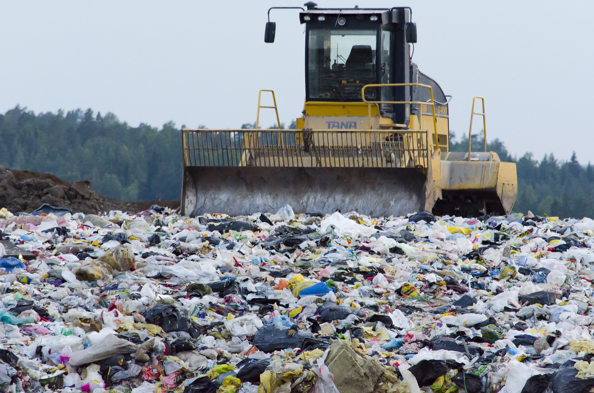 rifiuti ambiente discarica