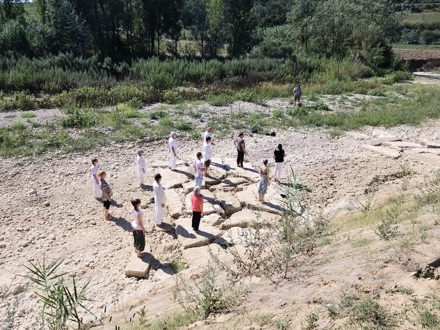 <strong>“A volte l’amore non basta”. E la Pesa si fa Teatro. Il 15 e 16 sul torrente con Arbus e le comunità di Ginestra e Lastra</strong>