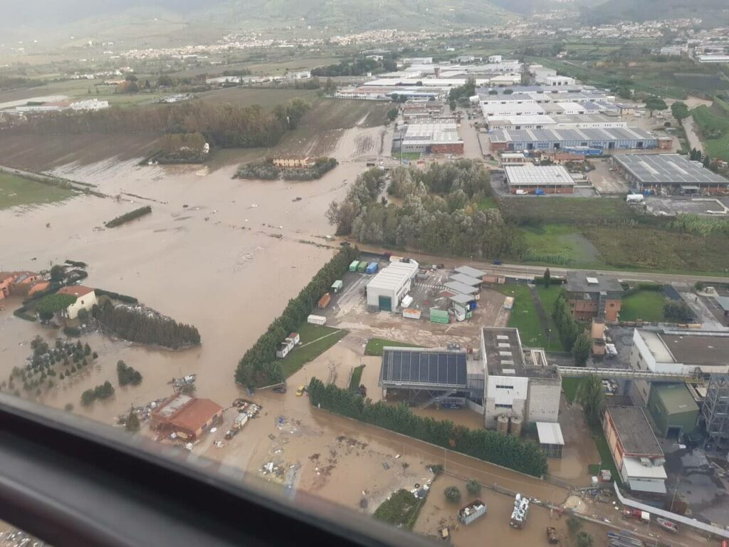 <strong>DALLA CAMERA DI COMMERCIO DI PISTOIA-PRATO UN AIUTO CONCRETO E TEMPESTIVO PER LA RIPARTENZA DELLE IMPRESE COLPITE DALL’ALLUVIONE</strong>