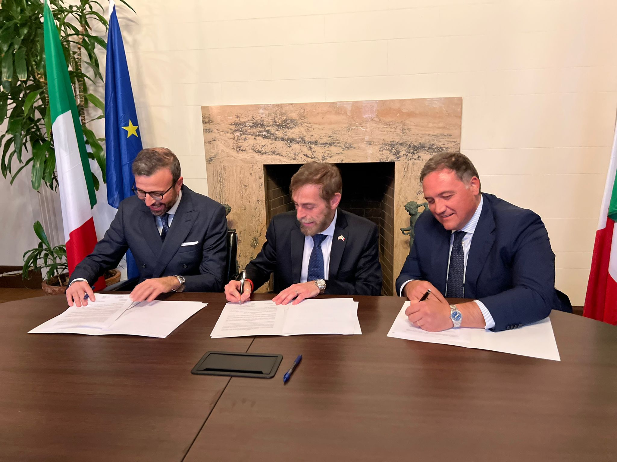 Internazionalizzazione imprese in USA: Giunta Toscana, Consiglio regionale e Consolato San Francisco firmano accordo