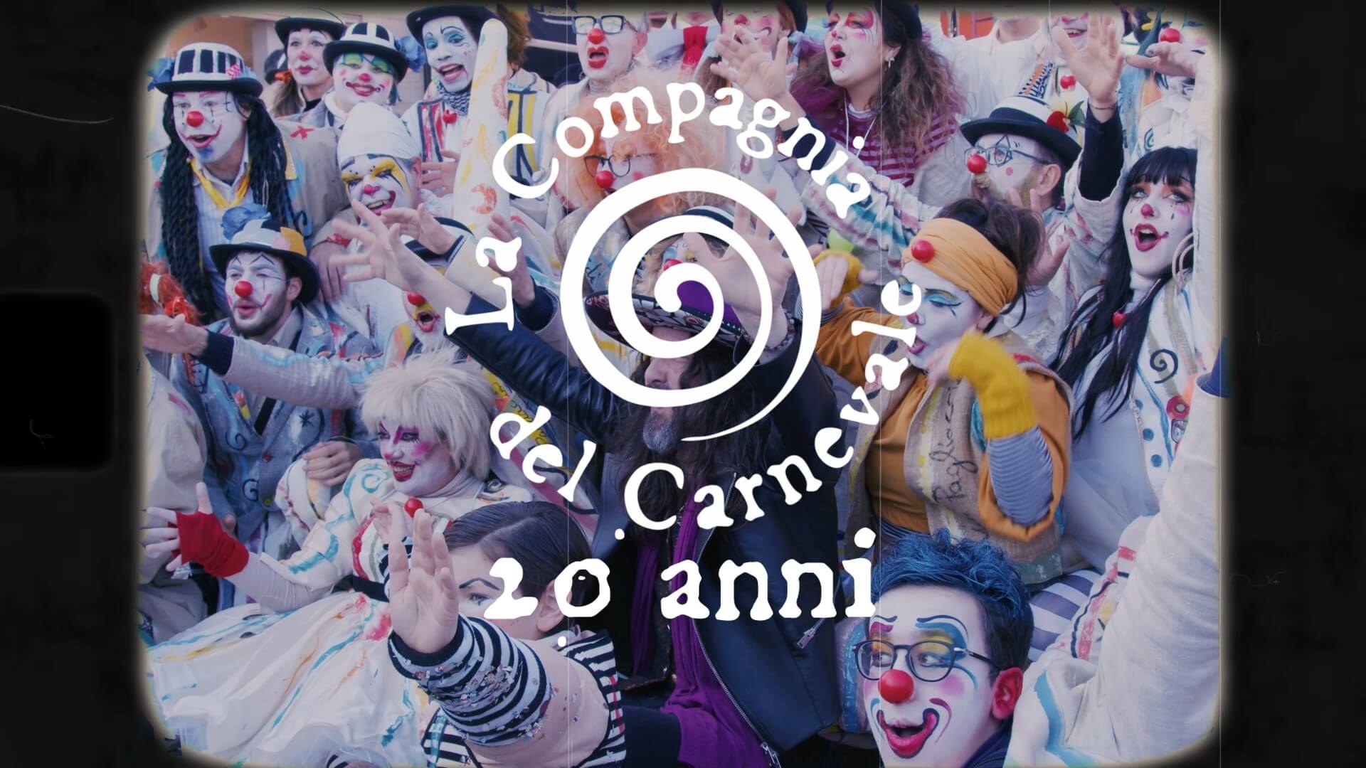 “Viva la Compagnia”: Una canzone della compagnia del Carnevale e Luca Bassanese per festeggiare un compleanno speciale.