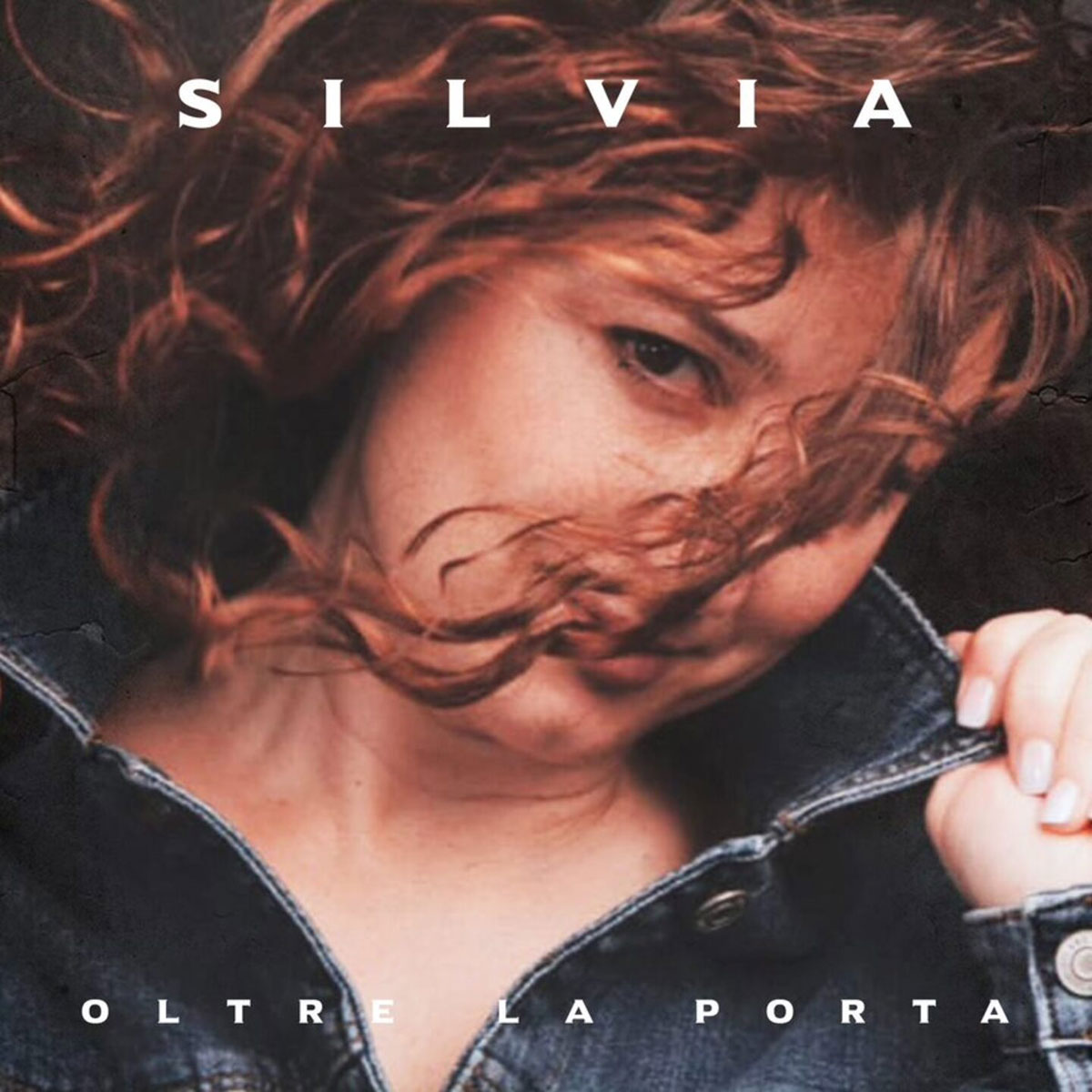 Dal 19 gennaio 2024 sarà in rotazione radiofonica “Oltre la porta”, il nuovo singolo di Silvia già disponibile sulle piattaforme digitali dal 12 gennaio.